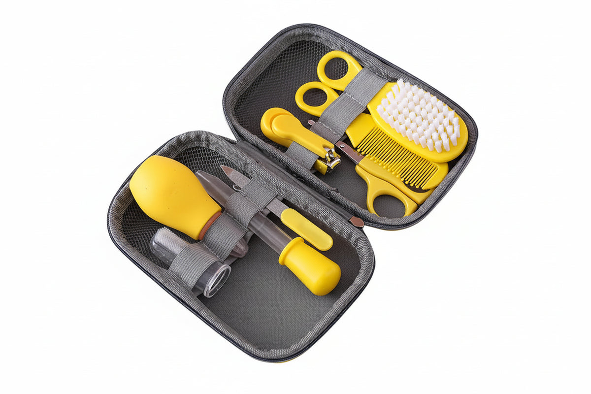 Kit soin bébé 8 pièces – coupe-ongles et mouche-bébé