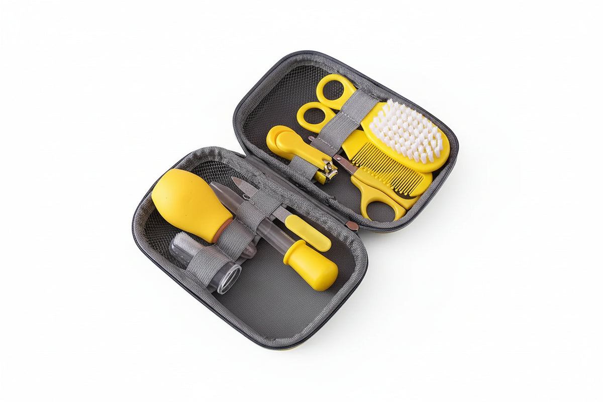 Kit soin bébé 8 pièces – coupe-ongles et mouche-bébé